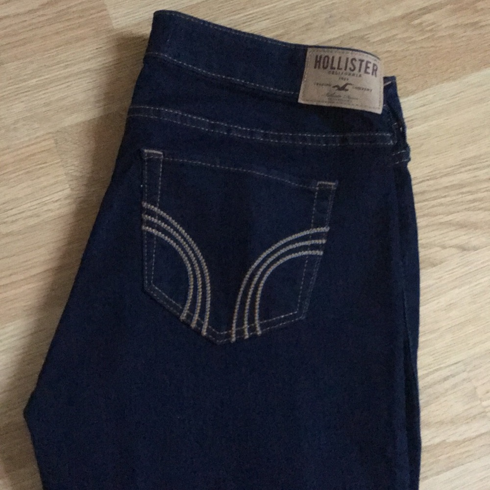 Hollister jeans size 5 waist 27 length 33